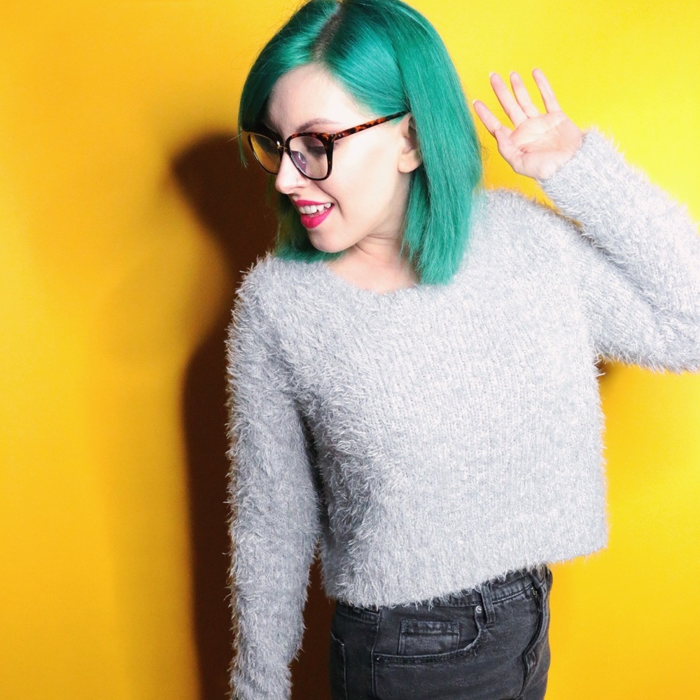 Cropped Fuzzy Sweater - Picture 3 of 4